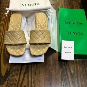 Bottega Veneta Beige Woven Slides